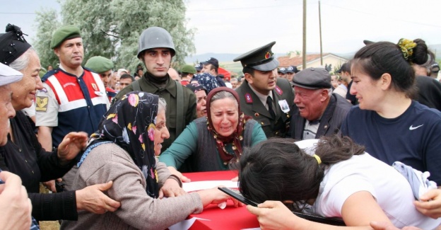 Şehit annesinin feryadı yürek dağladı