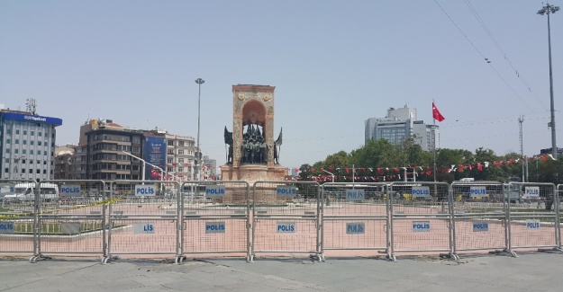 Taksim Meydanı bariyerlerle çevrildi