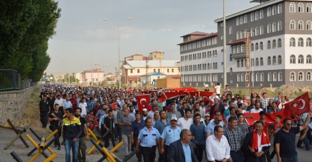 Alay Komutanından halkı cesaretlendiren telefon