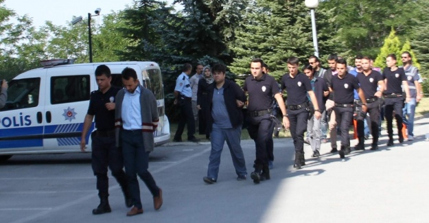 Askeri lise sorularını sızdıran 18 FETÖ’cü tutuklandı