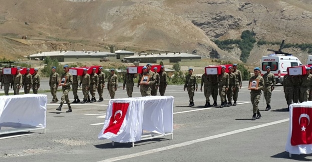 Hakkari şehitlerine uğurlama töreni