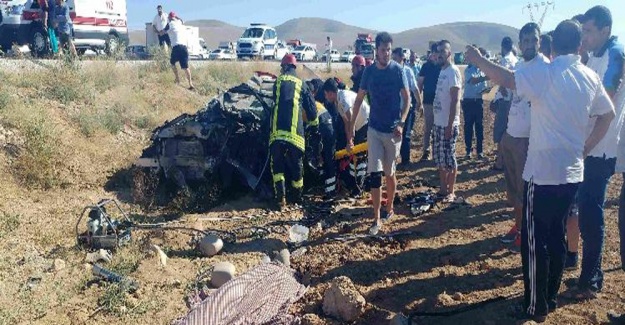 Karaman’da trafik kazası: 2 ölü, 6 yaralı