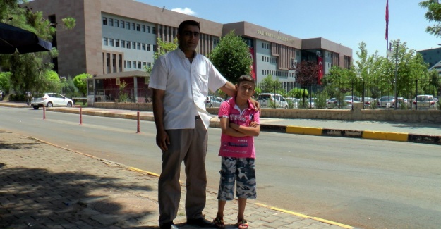 Oğlunun ’Fetullah’ olan adını değiştirmek için mahkemeye başvurdu