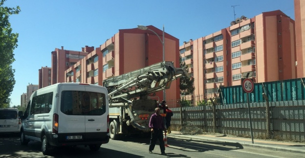 Polis lojmanlarına beton duvarlı önlem