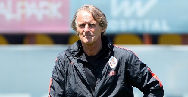 Riekerink’ten Sneijder açıklaması