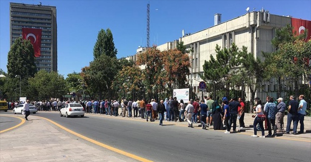 Ankara Emniyetinde durdurulan hizmetler yeniden başladı