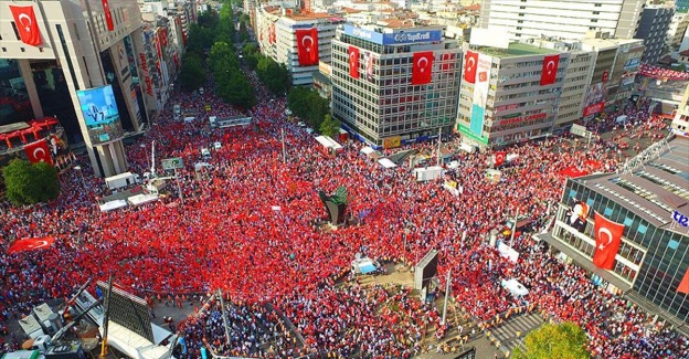 Demokrasi nöbetleri yarın Kızılay'da taçlanacak