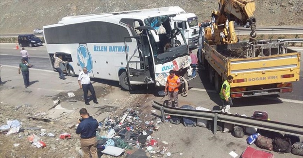 Gaziantep'te yolcu otobüsü devrildi
