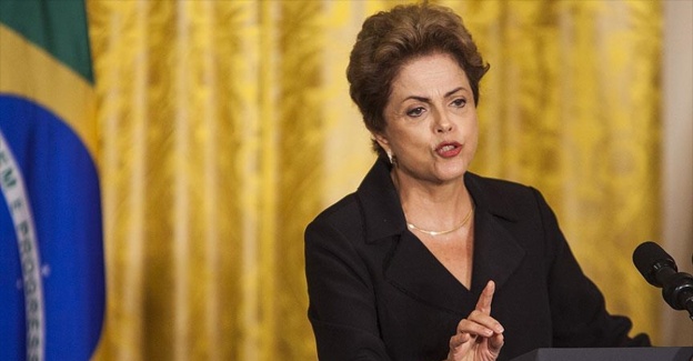Rousseff görevden azledildi
