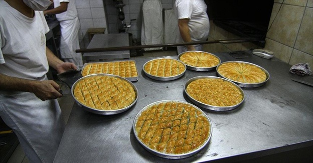 Gaziantepli baklavacıların tatlı mesaisi
