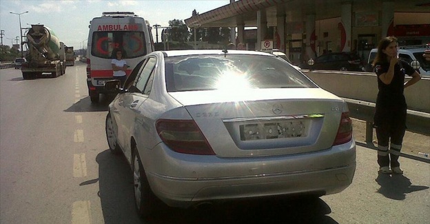 Polis kontrolü sırasında otomobilde ceset bulundu
