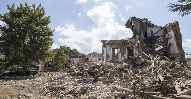 
İtalya'da 6,5 büyüklüğünde deprem
