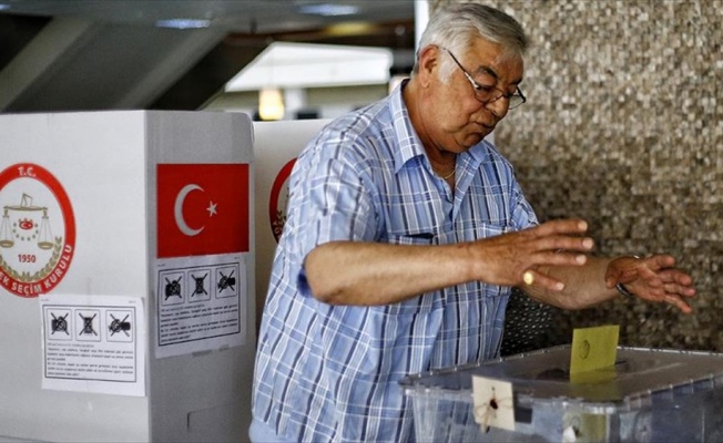 Gümrük kapılarında oy verme işlemleri devam ediyor