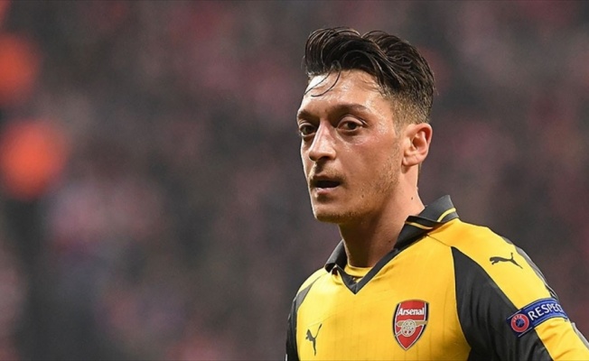 Mesut Özil'den ayrılık sinyali