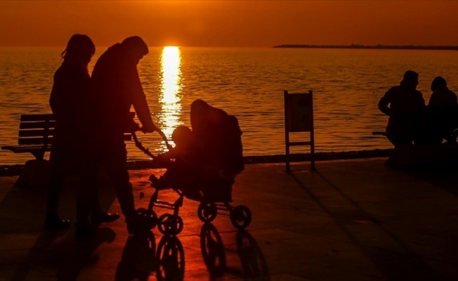 Bakanlık 'mutlu aile' olmanın yollarını anlatıyor