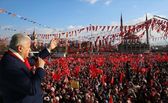 Başbakan Yıldırım: Milletin rüzgarı onların kandilini söndürecek