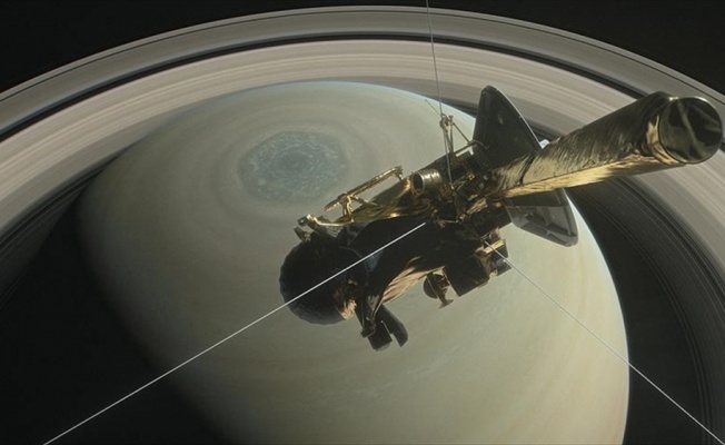 Cassini, Satürn ile halkaları arasına ilk dalışını yaptı