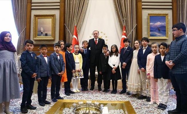 Cumhurbaşkanı Erdoğan çocukları kabul etti