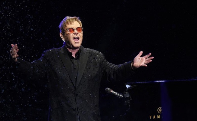 Elton John'a 'ölümcül bakteri' teşhisi