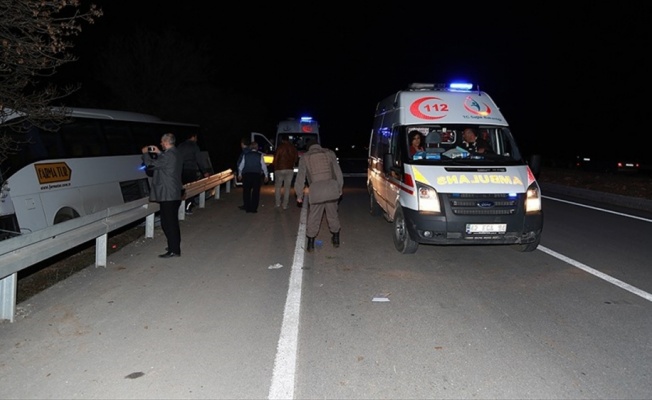 Konya'da otobüs şarampole devrildi: 14 yaralı