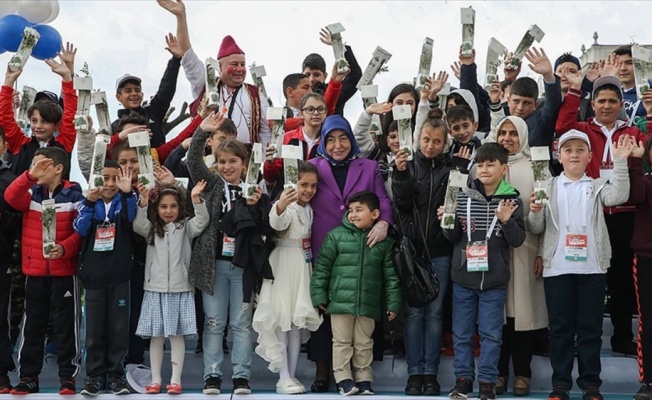 Semiha Yıldırım, 81 ilden çocuklarla bir araya geldi