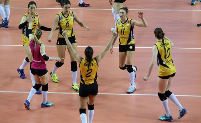 VakıfBank Dörtlü Final'e yükselmeyi garantiledi