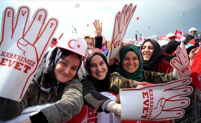 Vatandaşların Yenikapı Meydanı'na girişleri sürüyor