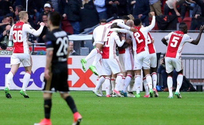 Ajax, Lyon'u farklı yendi