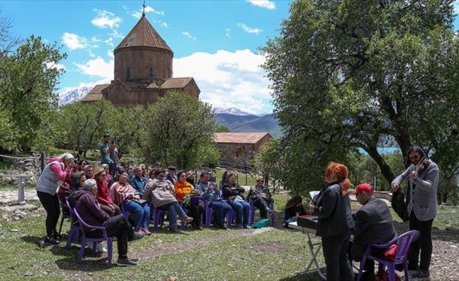 Akdamar Adası'nda müzik ziyafeti