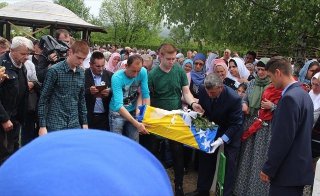 Bosna Savaşı'nın 7 kurbanı toprağa verildi