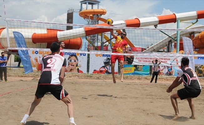 Denizi olamayan Mardin'de plaj voleybolu heyecanı