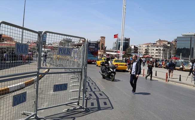 İstanbul'da bazı caddeler trafiğe kapatıldı