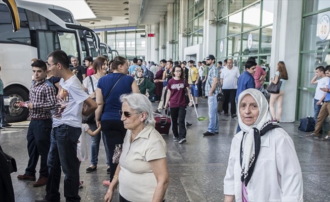 Bayram için otobüs biletleri tükendi