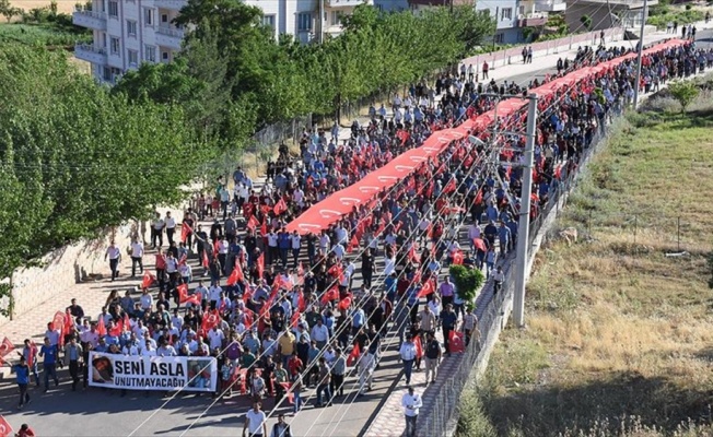 Kozluk şehit öğretmen Şenay Aybüke Yalçın için yürüdü