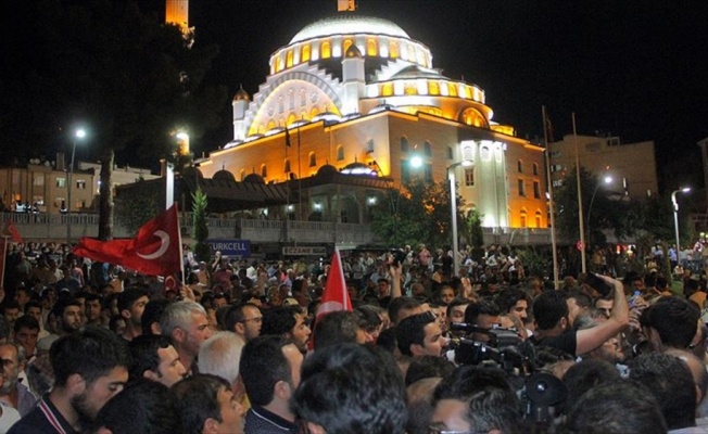 15 Temmuz'da 90 bin camide minarelerin ışıkları sönmeyecek