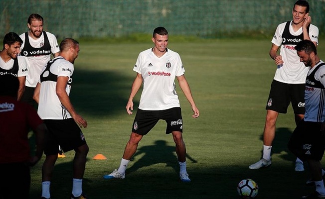 Beşiktaş'ın yeni transferi Pepe takımla ilk antrenmana çıktı