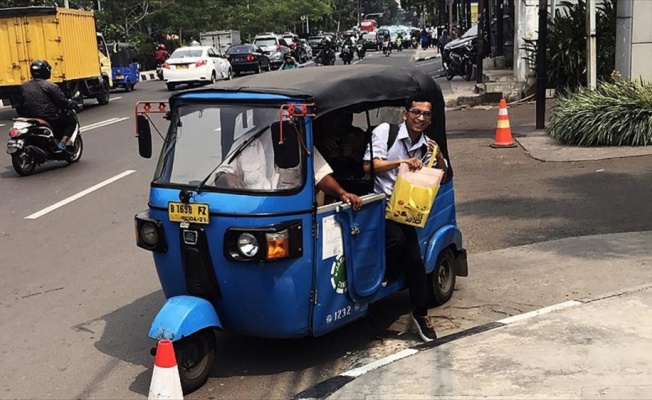 Endonezya’da trafiğe çözüm 'bajai'ler