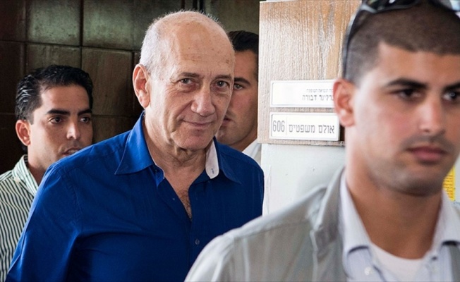 Eski İsrail Başbakanı Olmert hapisten çıktı