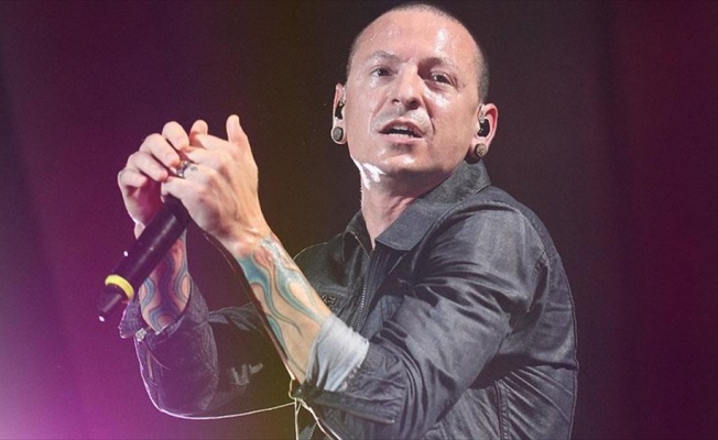 Linkin Park solisti Chester Bennington öldü