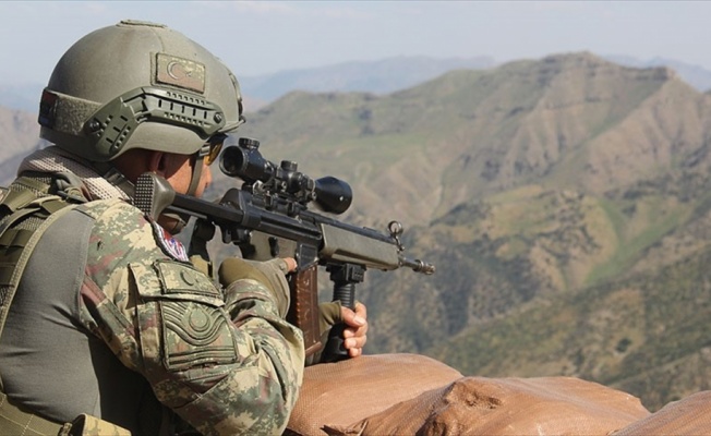 Tunceli'de PKK'nın bombacısı ölü ele geçirildi