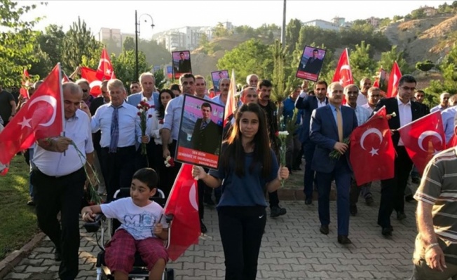 Tunceli'de 'teröre lanet yürüyüşü' düzenlendi