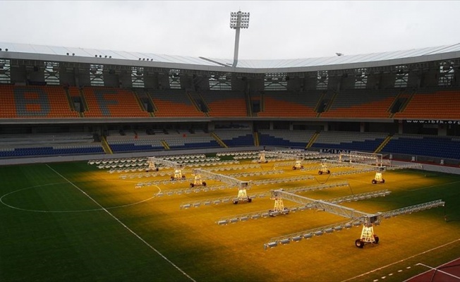 UEFA Medipol Başakşehir'in stadını inceledi