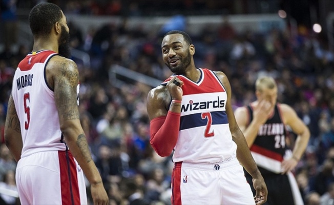 Wall, Wizards ile sözleşme yeniledi