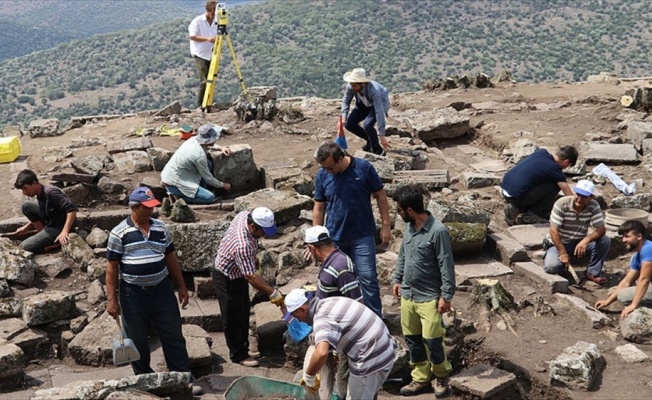 2 bin 700 yıllık mezarlara uluslararası inceleme