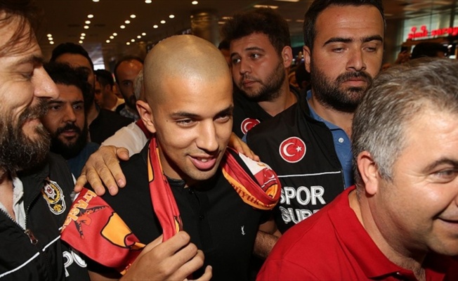 Galatasaray Feghouli transferini tamamladı