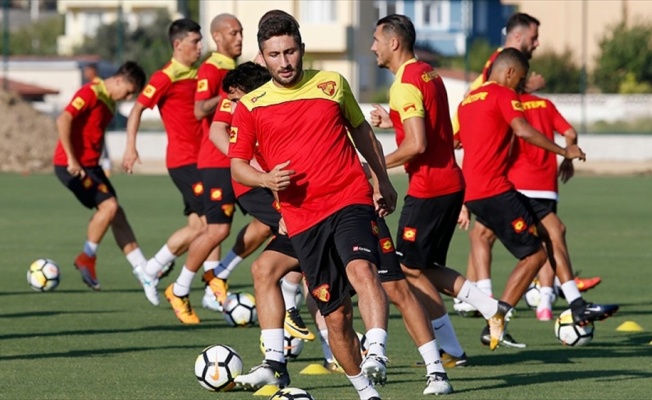 Göztepe, Süper Lig için gün sayıyor