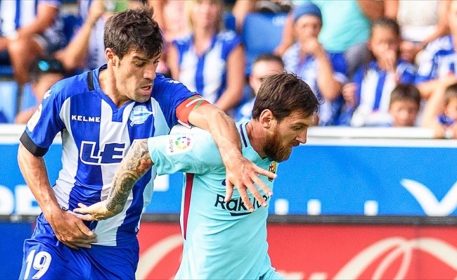 Messi Barcelona'yı Alaves deplasmanında sırtladı