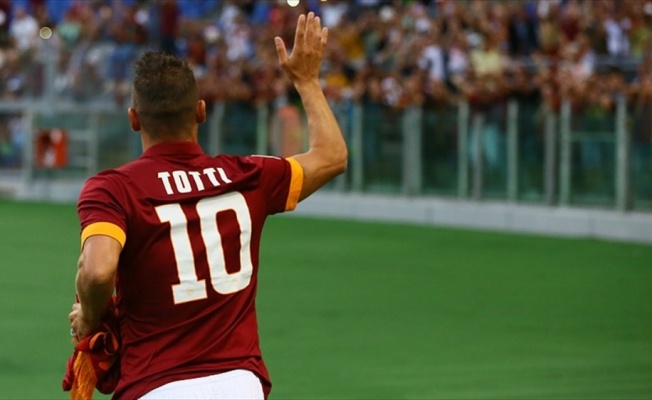 Totti'nin forması uzaya gönderildi