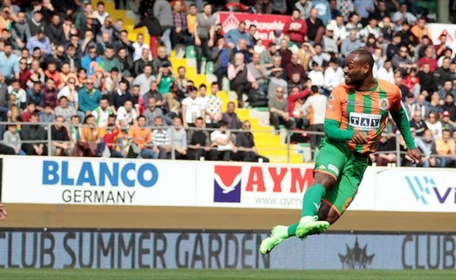 Vagner Love'dan 30 gol sözü