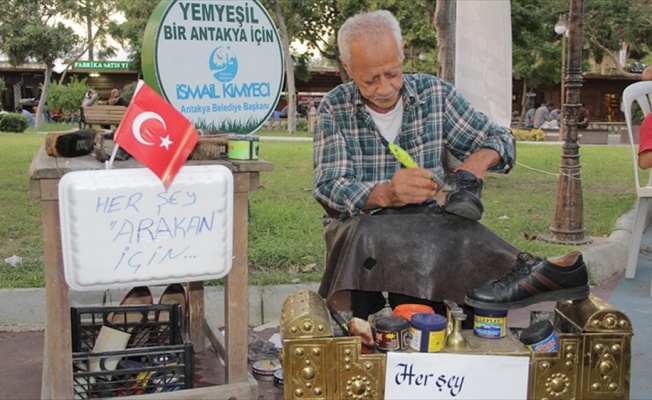 Ayakkabıları Arakanlı Müslümanlar için boyayacak